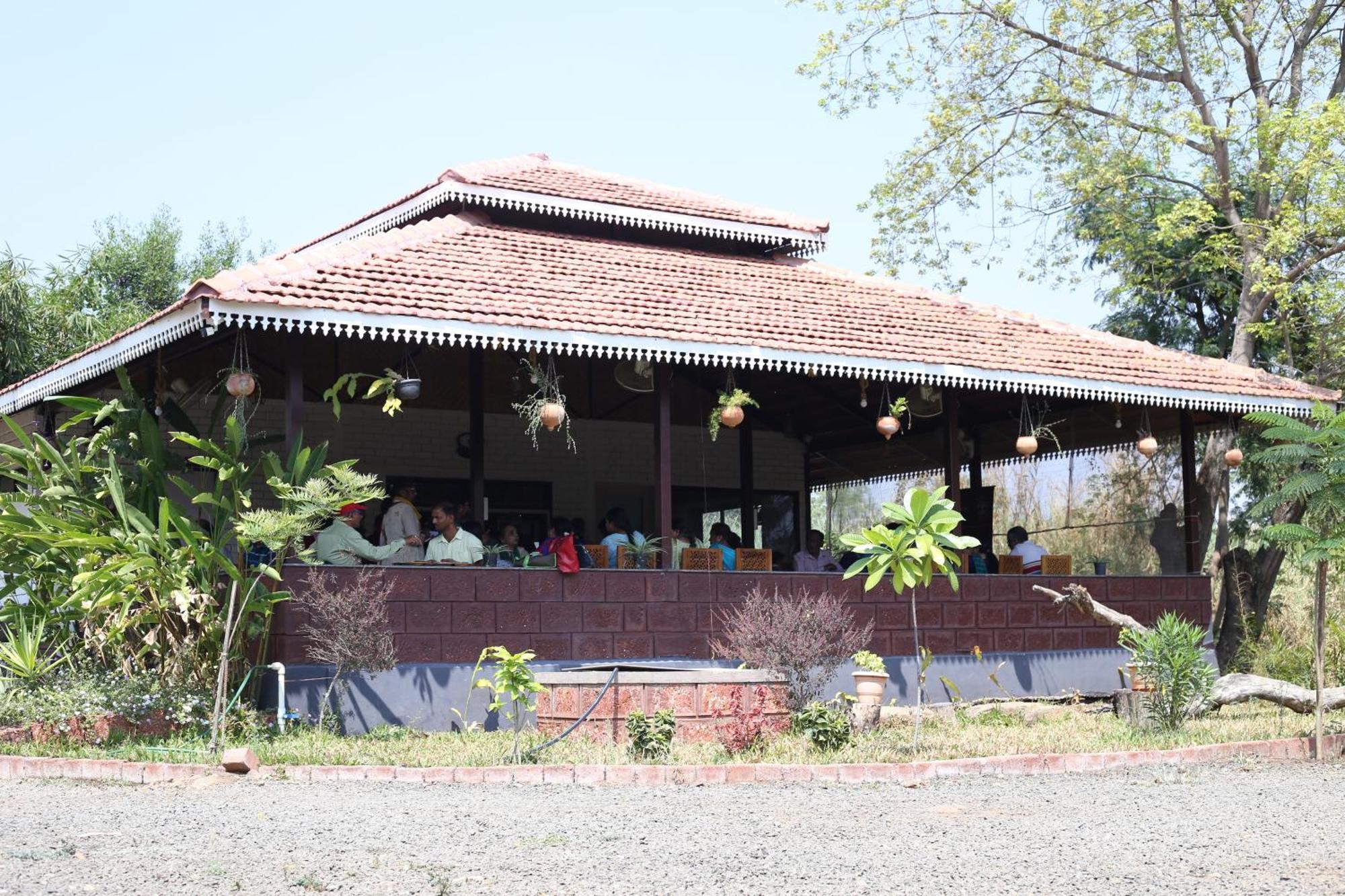 Hotel Tapasya Health & Wellness Jaysingpur Exterior foto